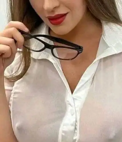 Jasmine – Jasmine is stunningly beautiful with long hair and dark brown eyes. She is an adventurous escort and simply loves to get indulge into love making. Having some good deal of modelling experience, she has developed a great sense of styling.